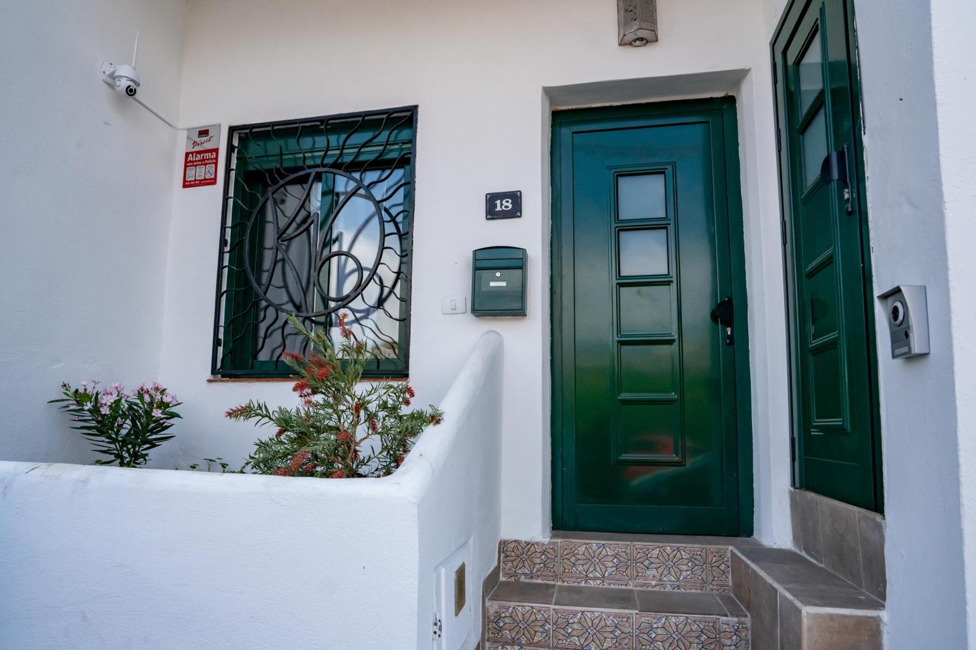 Casa Julio - Alcala Complete Coastal Retreat - Entire Apartment - 3 Min Walk From The Ocean - Shared Entrance With Host Exterior foto